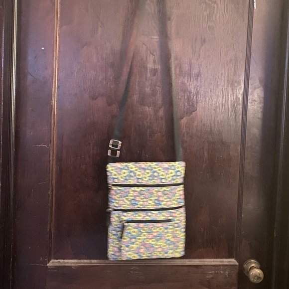 NWOT Floral Quilted Crossbody Bag - Picture 1 of 6